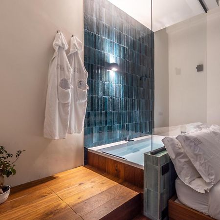 Palazzo Italia Suites Барі Екстер'єр фото