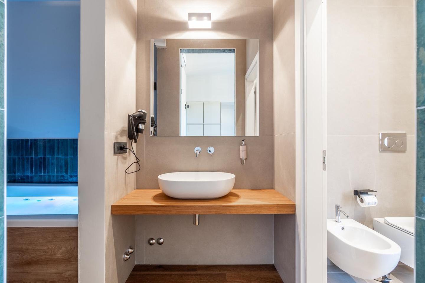 Palazzo Italia Suites Барі Екстер'єр фото